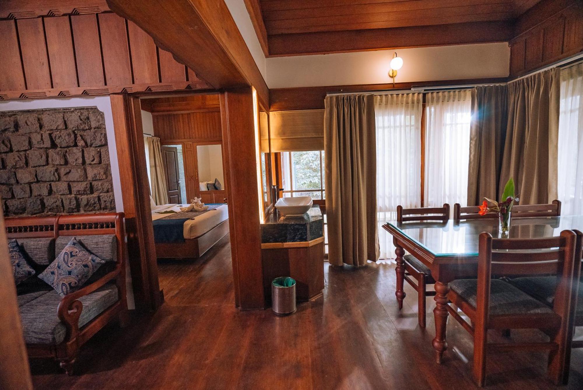 Elixir Woods Luxury Resort And Spa, Мунар Екстериор снимка